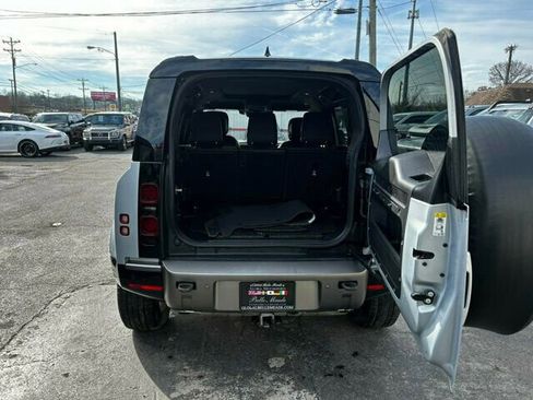 Used 2022 Land Rover Defender 110 X-Dynamic HSE image 15