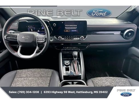Used 2024 Chevrolet Colorado Z71 w/ Z71 Convenience Package 2 AWD/4WD image 14