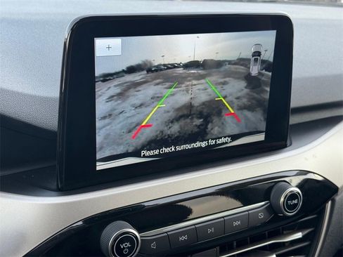 Used 2022 Ford Escape SE image 26