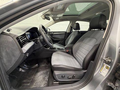 New 2026 Volkswagen Jetta SE FWD image 20