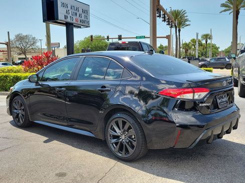 Used 2023 Toyota Corolla SE image 4