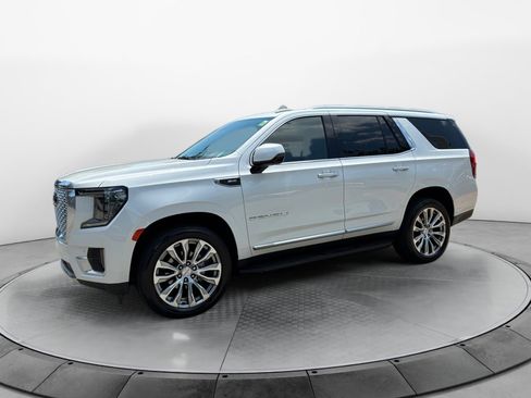 Used 2024 GMC Yukon Denali AWD/4WD image 3