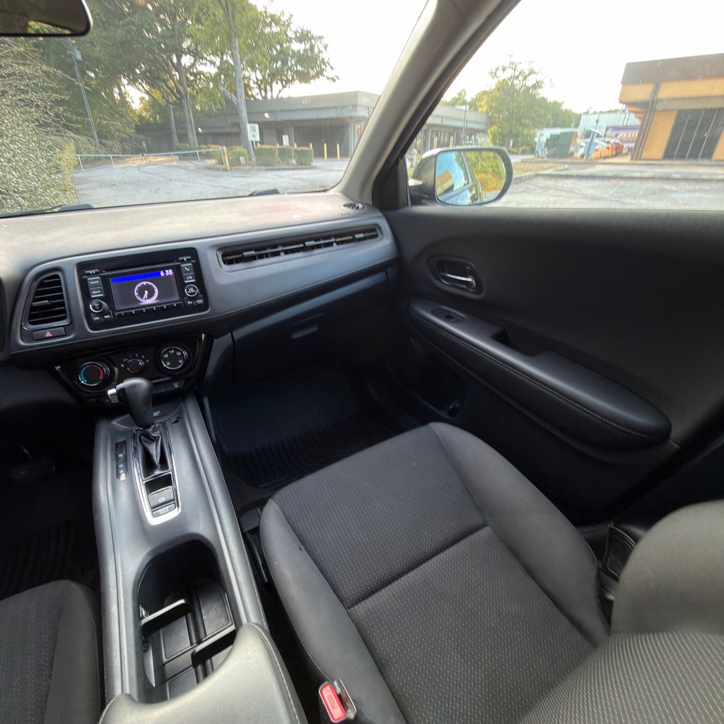 Used 2019 Honda HR-V LX image 25