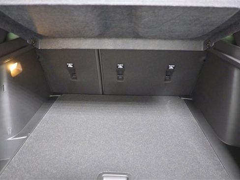 New 2025 Chevrolet Trax RS w/ Sunroof Package image 10