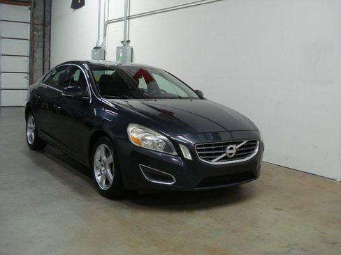 Used 2013 Volvo S60 T5 image 7