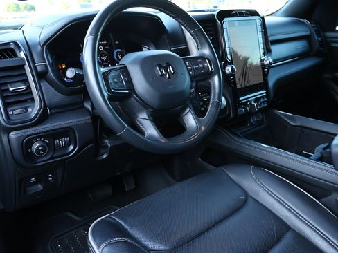 Used 2023 RAM 1500 Limited AWD/4WD image 4