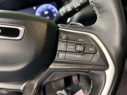 Used 2024 Jeep Grand Cherokee L Limited w/ Luxury Tech Group II image 28