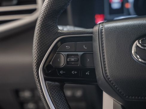 Used 2024 Toyota Tundra Platinum image 38