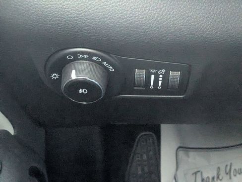 New 2026 Jeep Compass Limited image 18