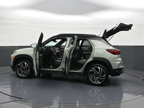 Used 2024 Chevrolet TrailBlazer RS w/ Driver Confidence Package AWD/4WD image 39