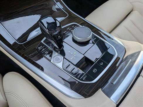 Used 2019 BMW X5 xDrive40i w/ Convenience Package AWD/4WD image 16