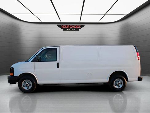 Used 2016 GMC Savana 3500 Extended image 3