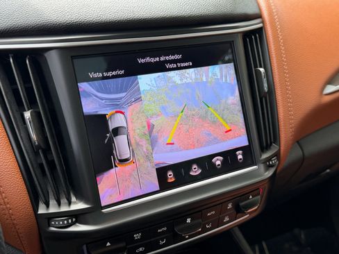 Used 2023 Maserati Levante GT AWD/4WD image 17