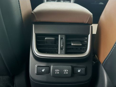Used 2021 Subaru Outback Touring XT image 28