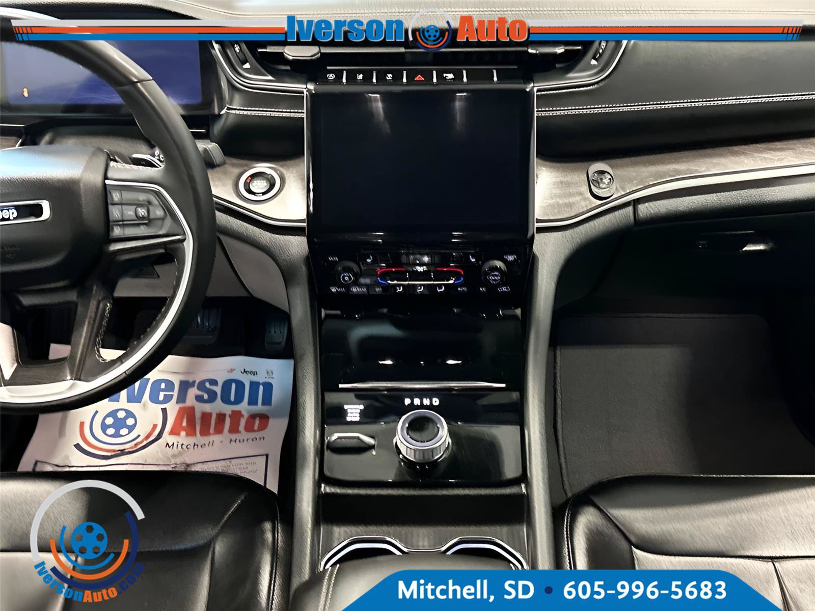 Used 2024 Jeep Grand Cherokee Limited AWD/4WD image 33