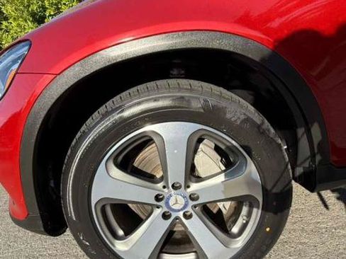 Used 2017 Mercedes-Benz GLC 300 4MATIC Coupe image 2