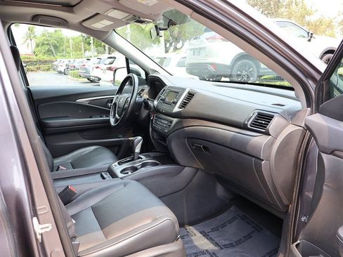 Used 2019 Honda Ridgeline RTL image 25