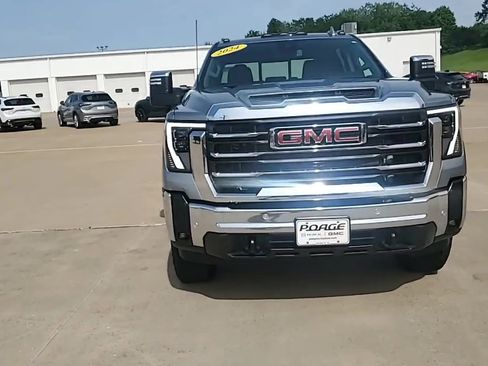 Used 2024 GMC Sierra 2500 SLT w/ SLT Premium Package AWD/4WD image 3