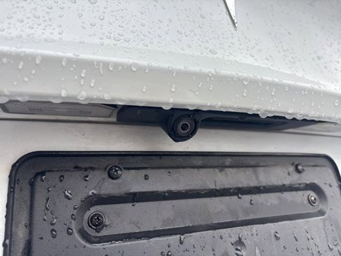 Used 2021 Tesla Model Y Long Range image 6