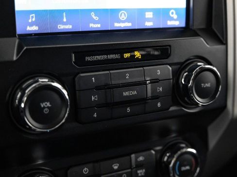 Used 2019 Ford F150 Lariat image 21