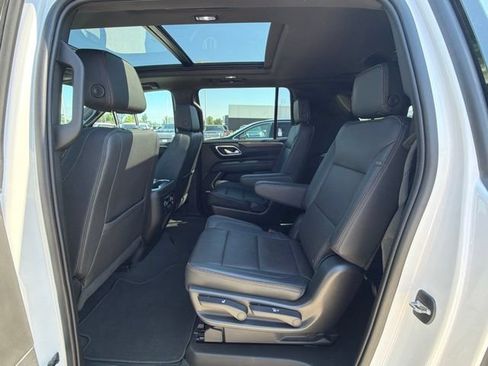 Certified 2022 Chevrolet Suburban High Country AWD/4WD image 25