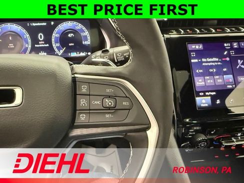 New 2025 Jeep Grand Cherokee Altitude AWD/4WD image 25