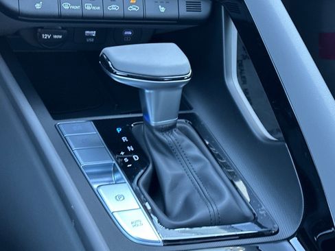 New 2025 Hyundai Elantra SEL image 24