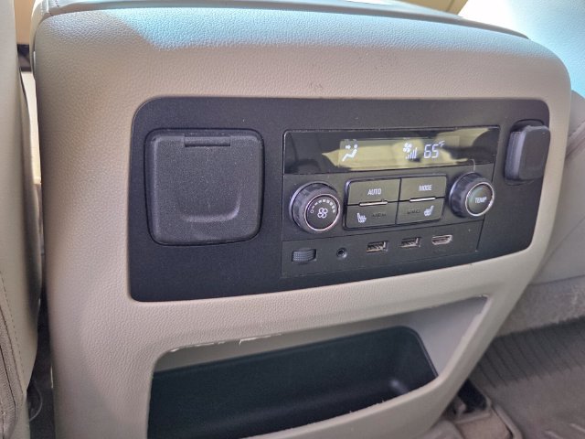 Used 2020 GMC Yukon XL Denali w/ Denali Premium Package RWD image 17
