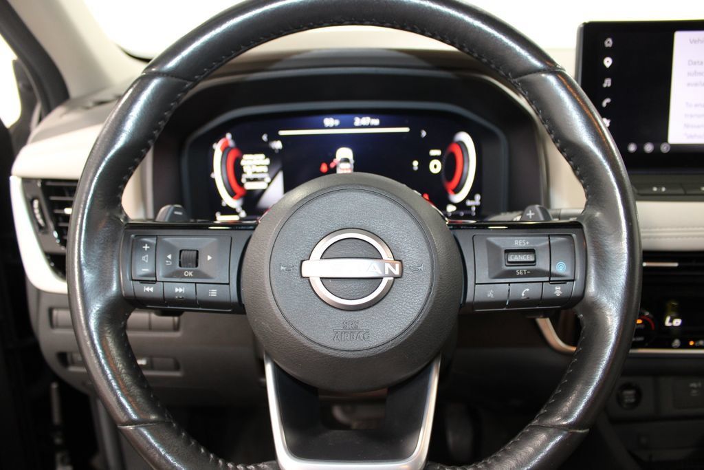 Used 2024 Nissan Rogue SL FWD image 33