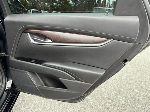 Used 2019 Cadillac XTS Luxury image 16