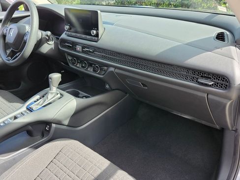 Certified 2023 Honda HR-V LX image 18