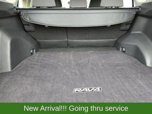 Used 2024 Toyota RAV4 XLE AWD/4WD image 27