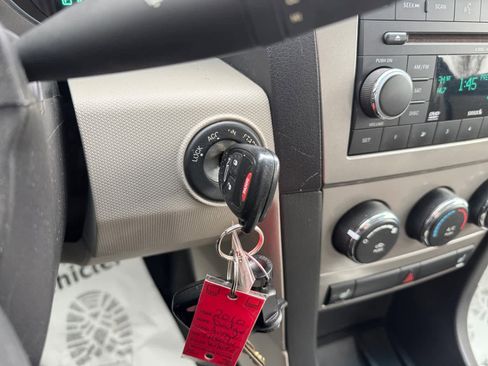 Used 2010 Dodge Avenger R/T image 6