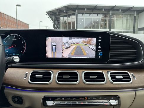 Certified 2021 Mercedes-Benz GLS 450 4MATIC image 33