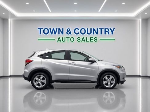Used 2016 Honda HR-V LX image 7