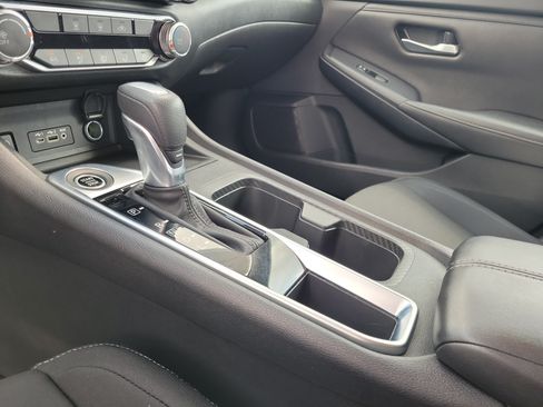 Certified 2024 Nissan Sentra SV FWD image 29