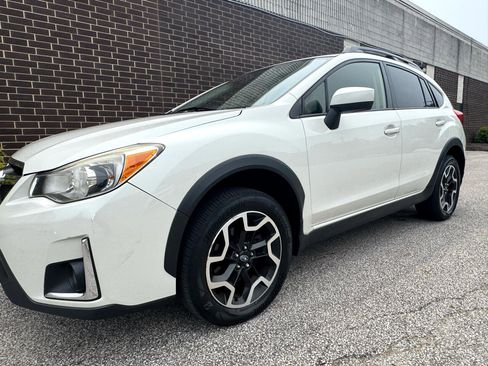 Used 2017 Subaru Crosstrek 2.0i Premium image 31