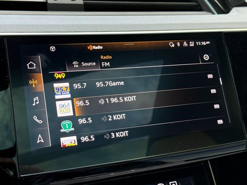 Used 2024 Audi Q8 e-tron Premium Plus AWD/4WD image 18