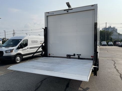 New 2024 Ford E-450 and Econoline 450 Super Duty w/ Interior Upgrade Package image 19