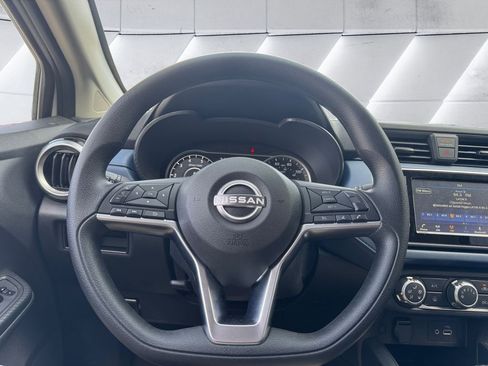 Used 2025 Nissan Versa SV w/ Trunk Package image 9