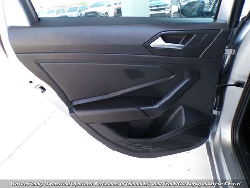 Used 2021 Volkswagen Jetta R-Line w/ R-Line Cold Weather Package FWD image 16