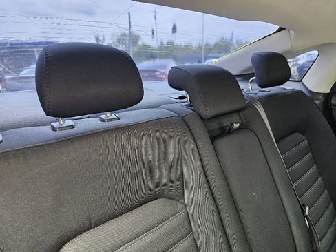 Used 2015 Ford Fusion SE FWD image 35
