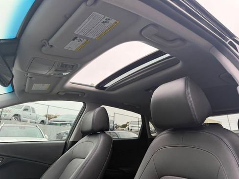 Used 2023 Hyundai Kona Limited FWD image 18