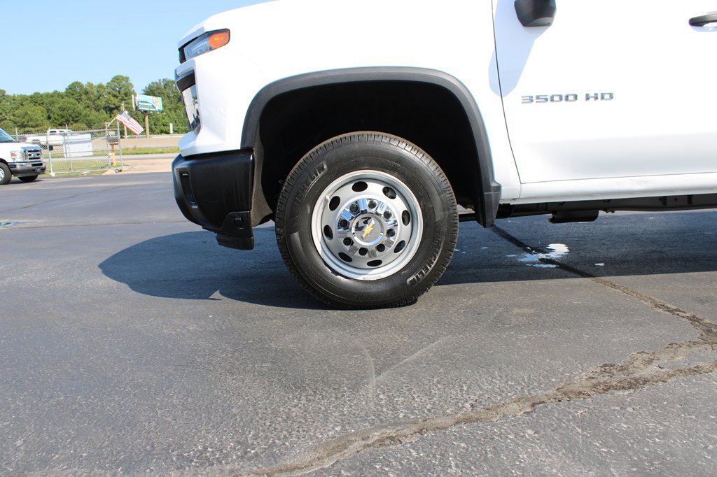 Used 2025 Chevrolet Silverado 3500 W/T AWD/4WD image 29