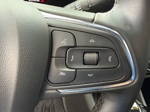 Used 2025 Buick Envista Sport Touring w/ Convenience I Package FWD image 20