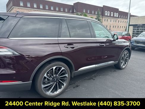 Used 2023 Lincoln Aviator Reserve w/ Equipment Group 201A AWD/4WD image 11