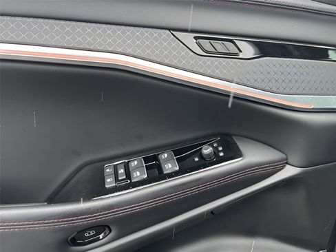 Used 2025 Jeep Wagoneer S Limited image 21