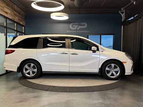 Used 2018 Honda Odyssey EX-L image 2