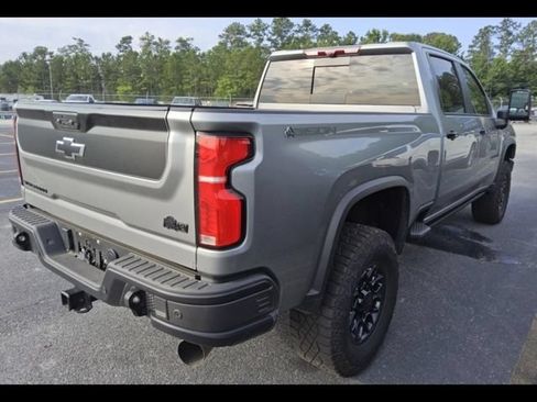 Used 2025 Chevrolet Silverado 2500 ZR2 w/ ZR2 Bison Edition AWD/4WD image 3
