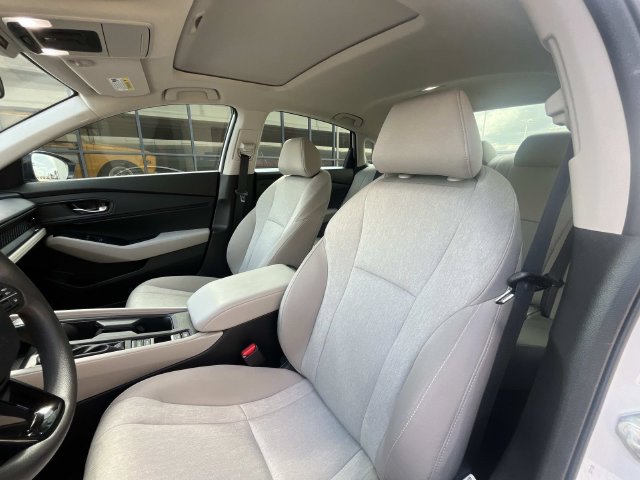 Certified 2025 Honda Accord SE image 13